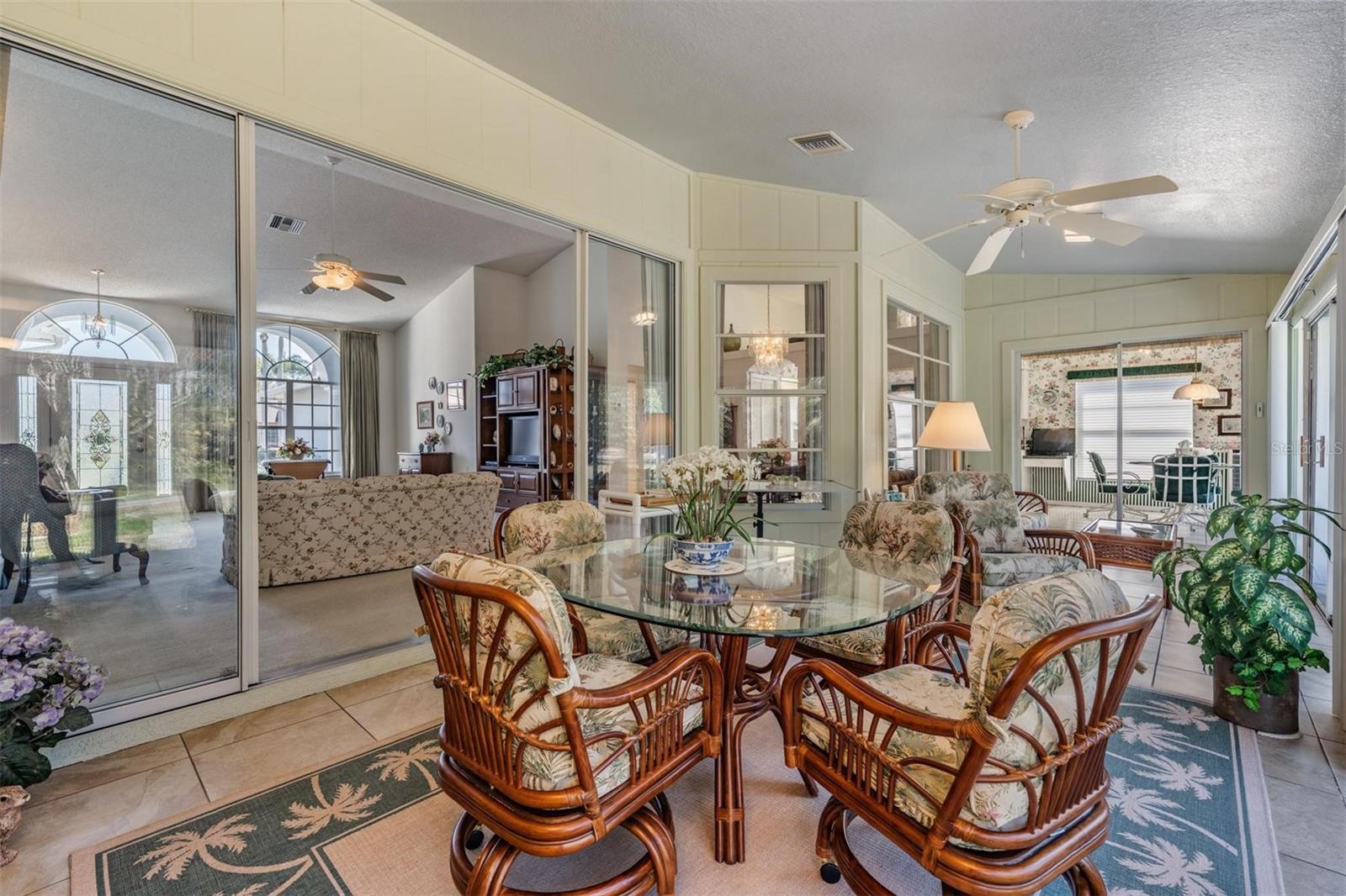 Image 15 of 46 For 9525 Springmeadow Drive