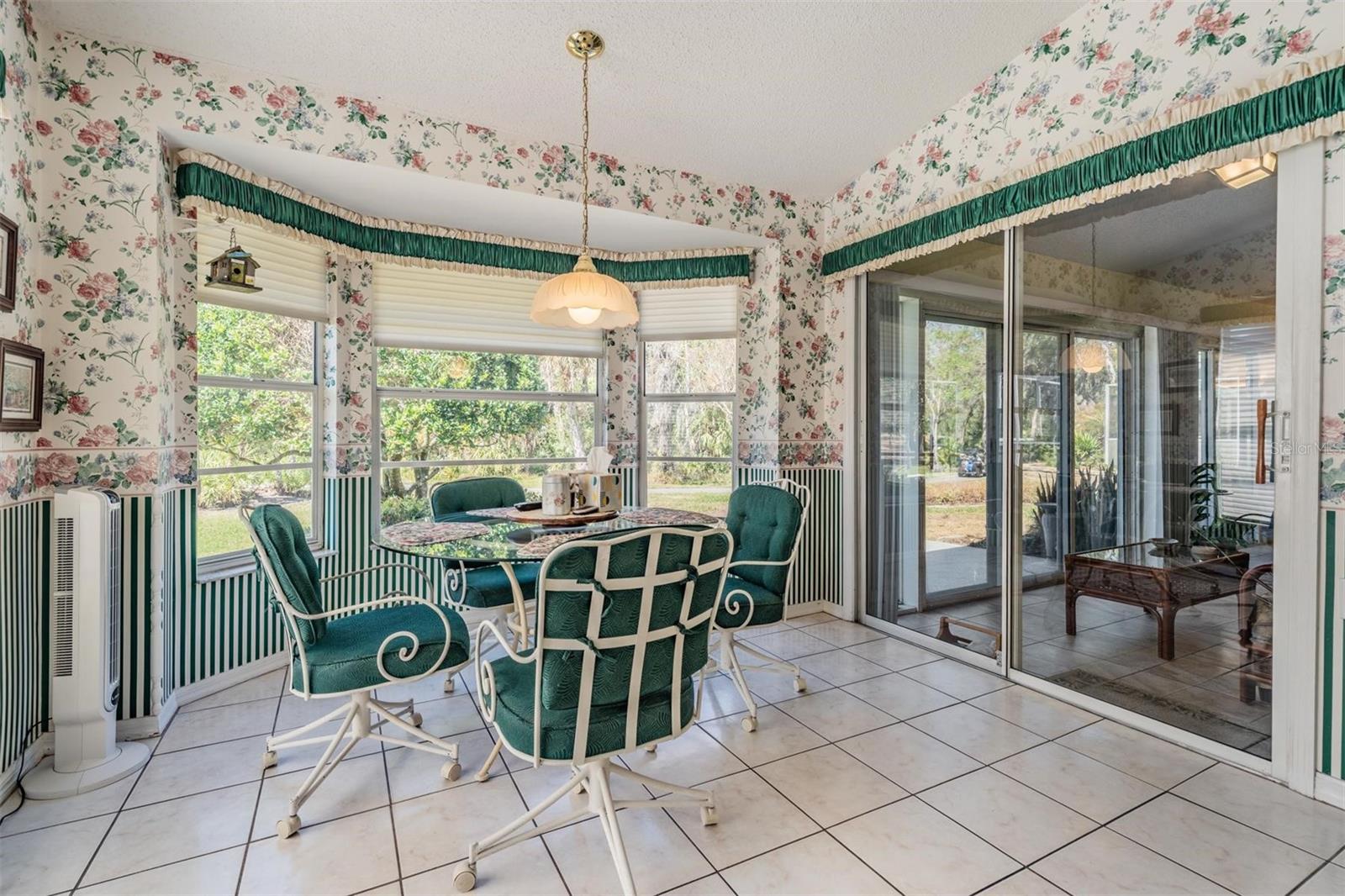 Image 9 of 46 For 9525 Springmeadow Drive