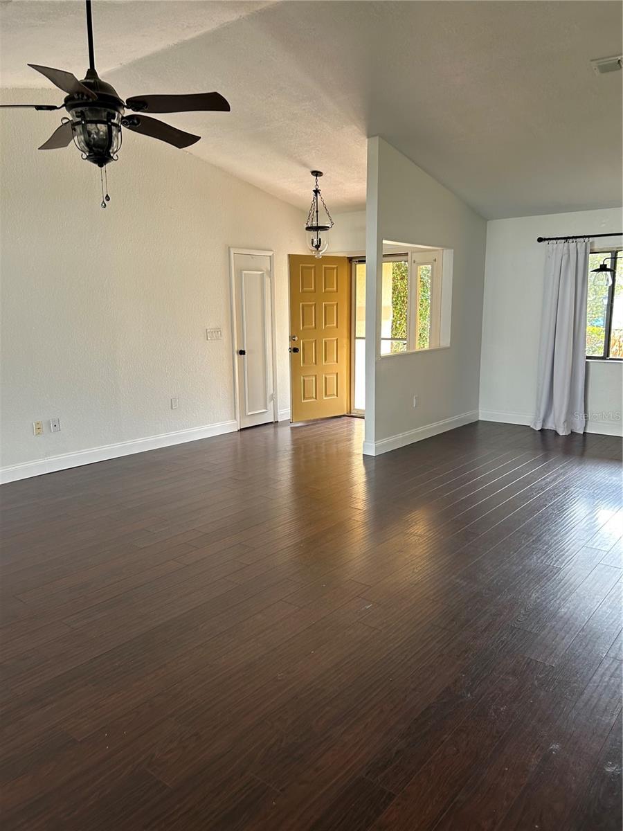 Image 18 of 40 For 9297 Pickens Street