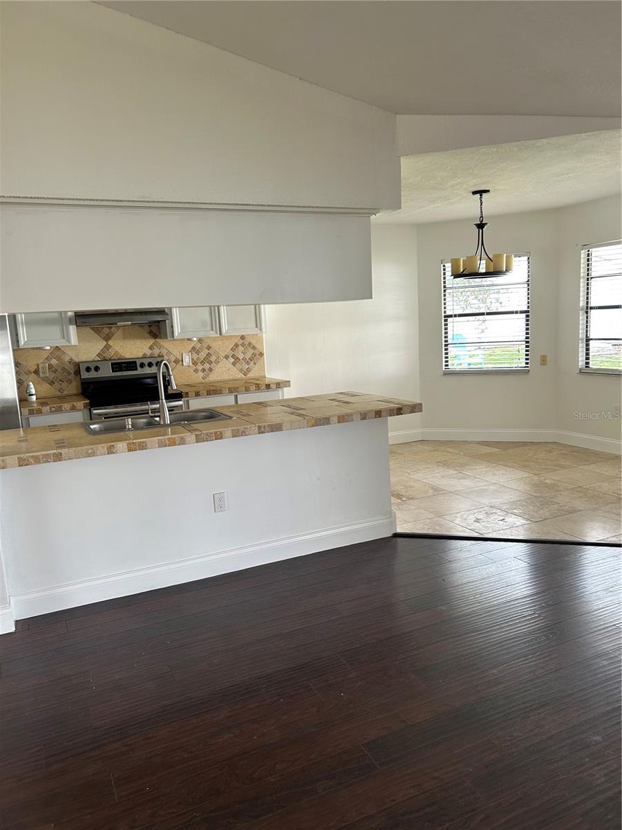 Image 4 of 40 For 9297 Pickens Street