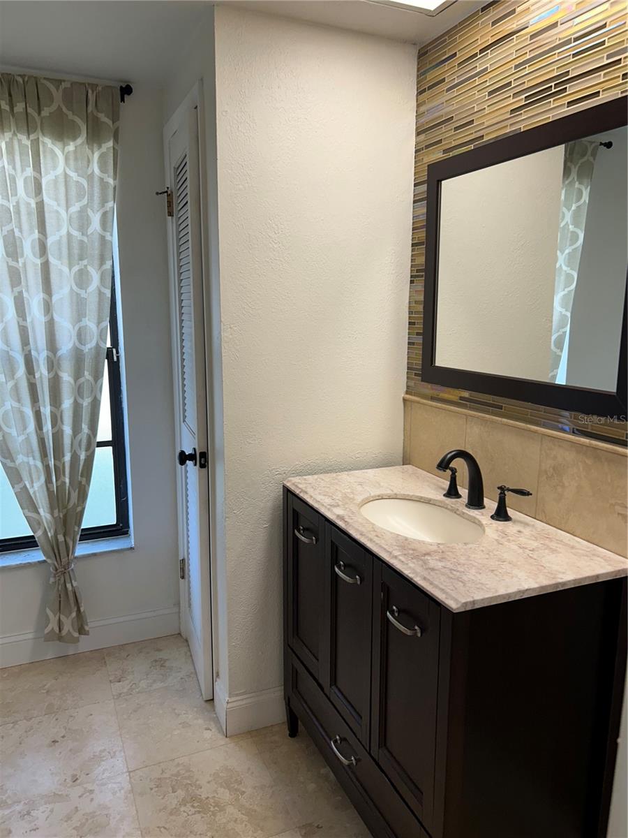 Image 7 of 40 For 9297 Pickens Street