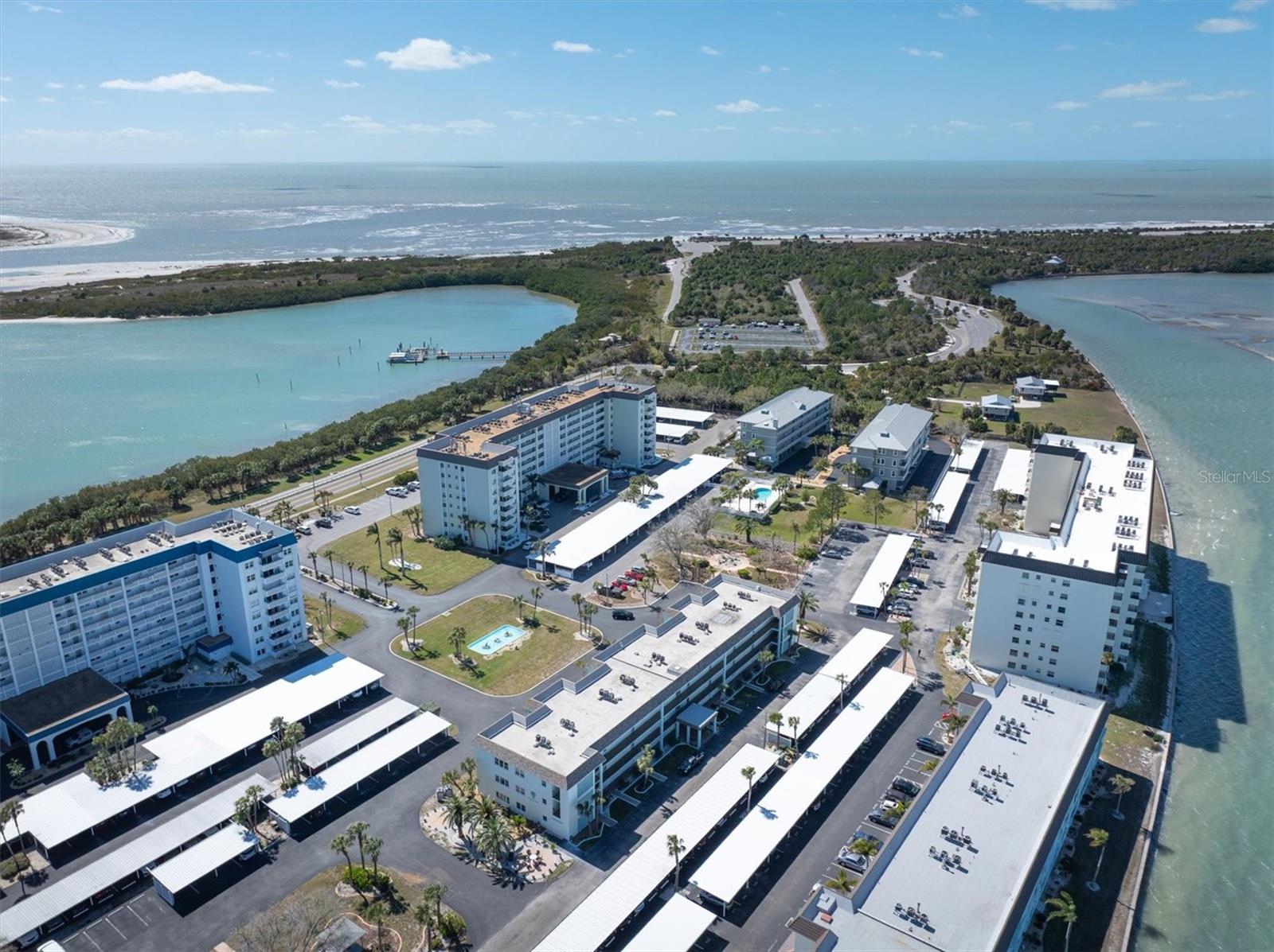 Image 37 of 44 For 8 Glencoe Place 105