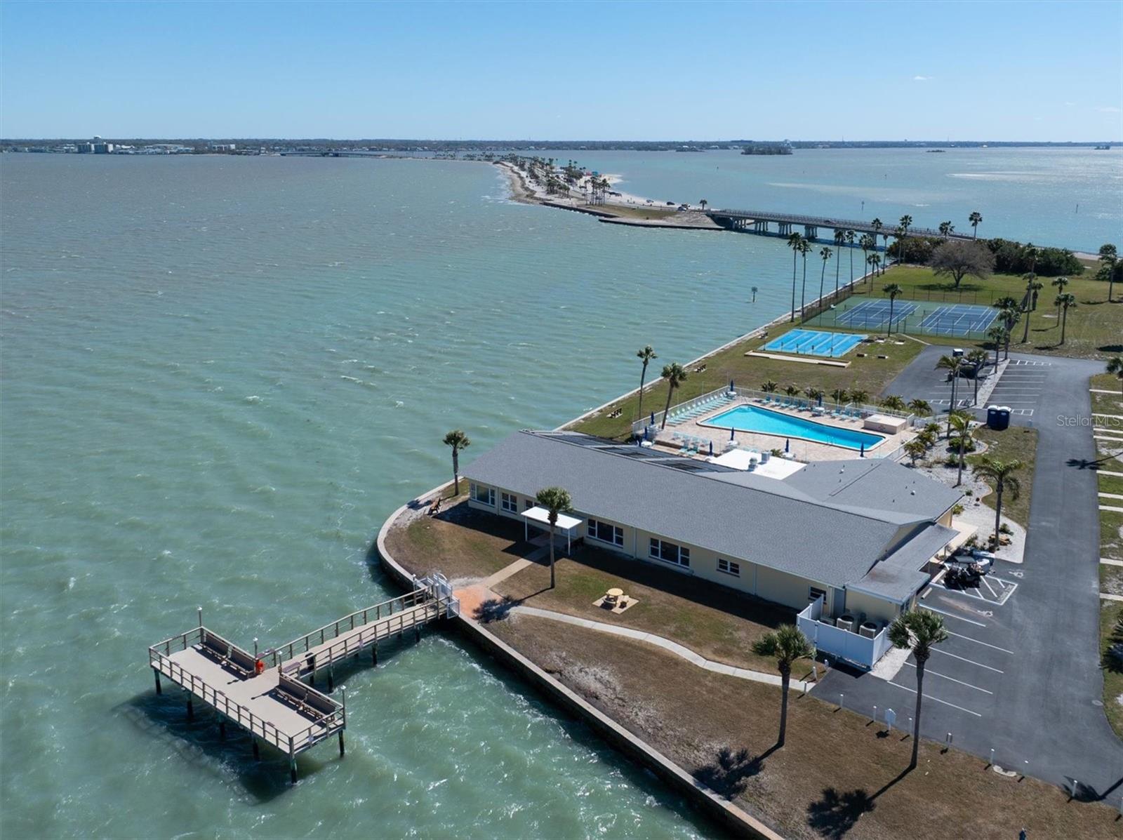 Image 38 of 44 For 8 Glencoe Place 105