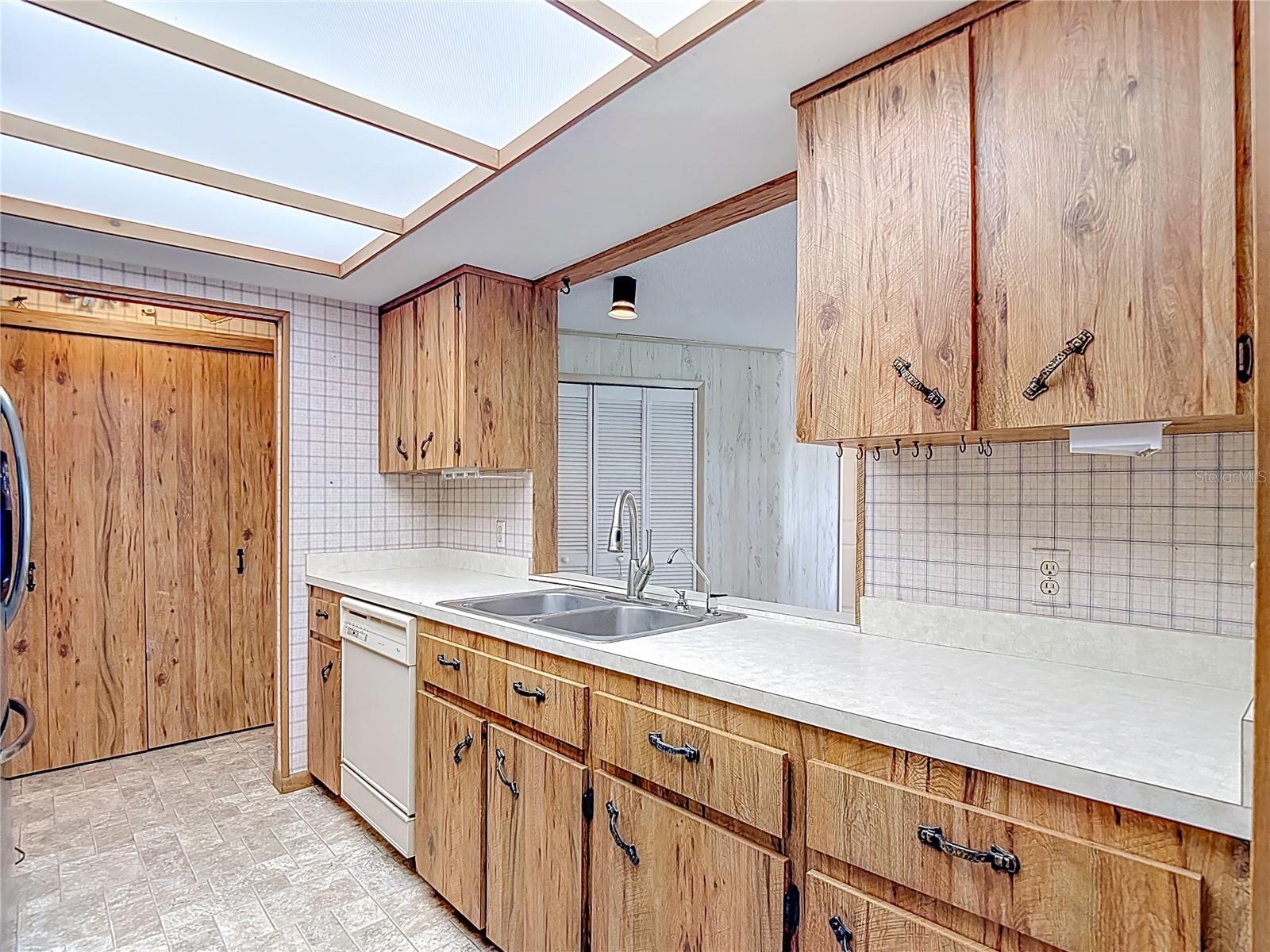 Image 22 of 92 For 9971 Thaxton Street