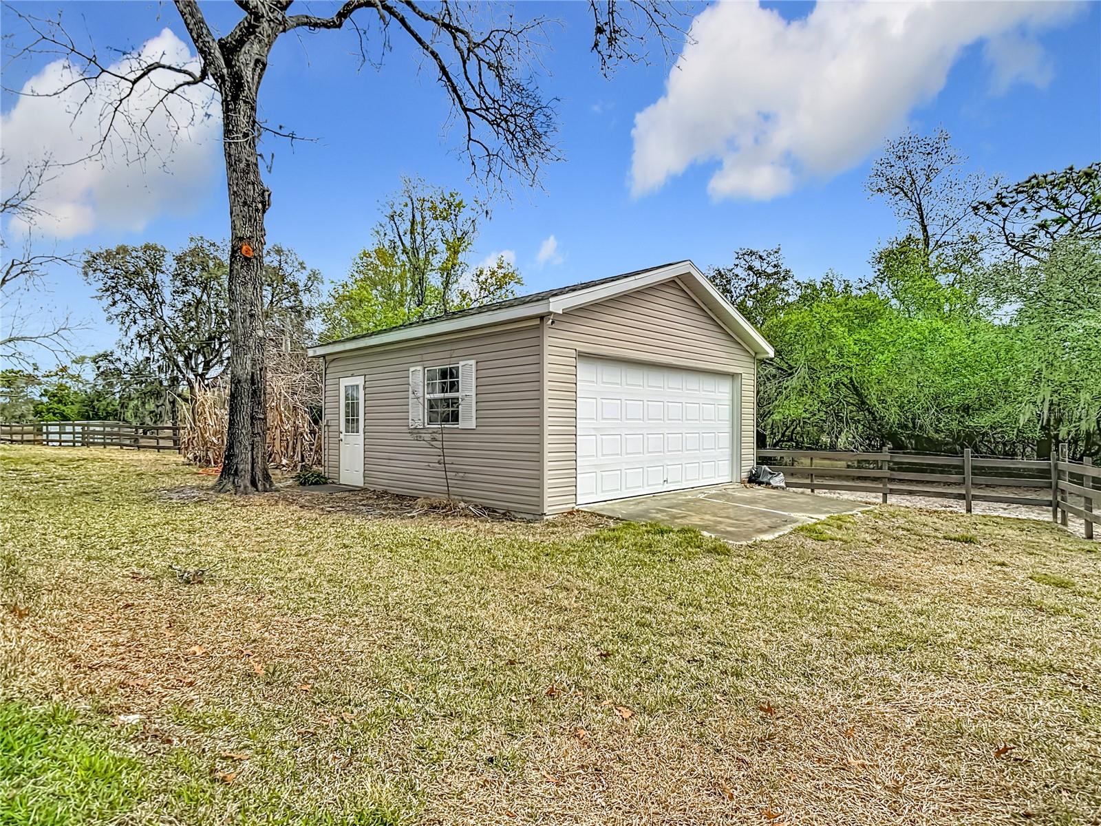 Image 62 of 92 For 9971 Thaxton Street