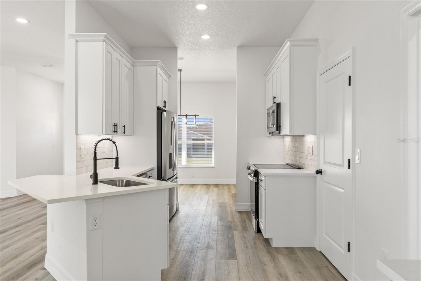 Listing photo id 8 for 12406 Parchment Drive