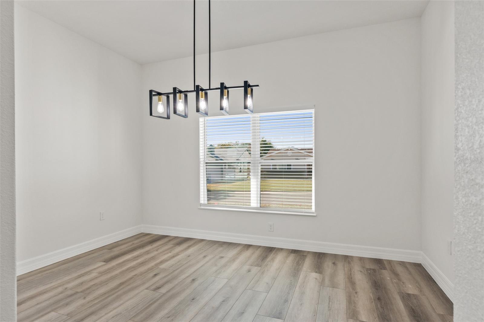 Listing photo id 15 for 12406 Parchment Drive