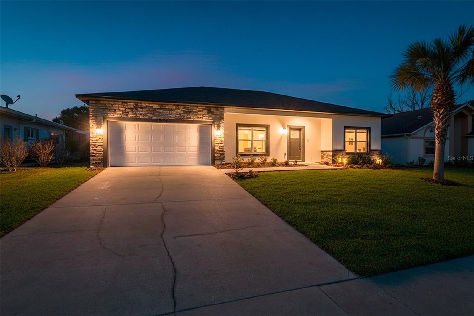 Listing photo id 0 for 12406 Parchment Drive