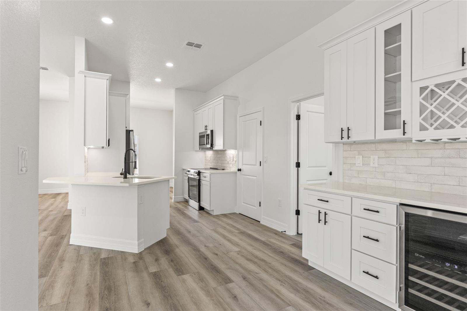 Listing photo id 25 for 12406 Parchment Drive