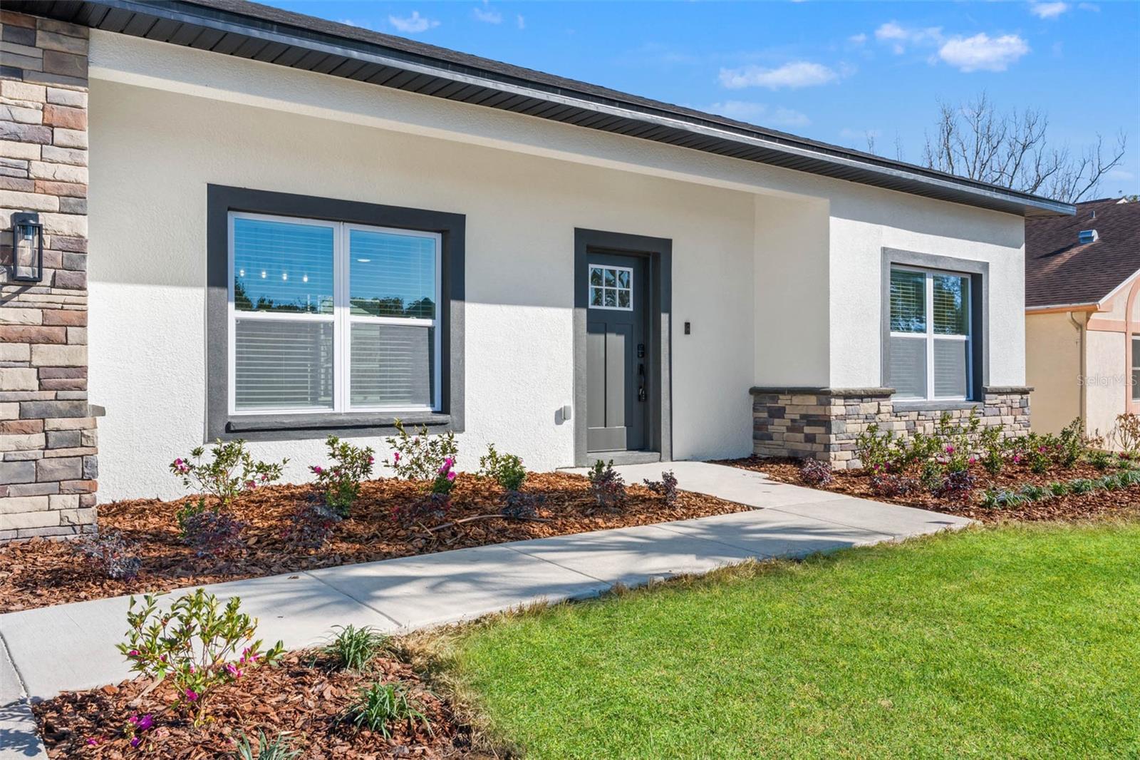 Listing photo id 1 for 12406 Parchment Drive