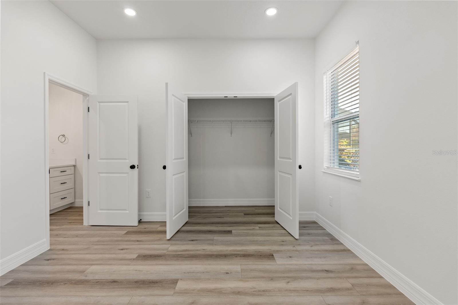 Listing photo id 29 for 12406 Parchment Drive