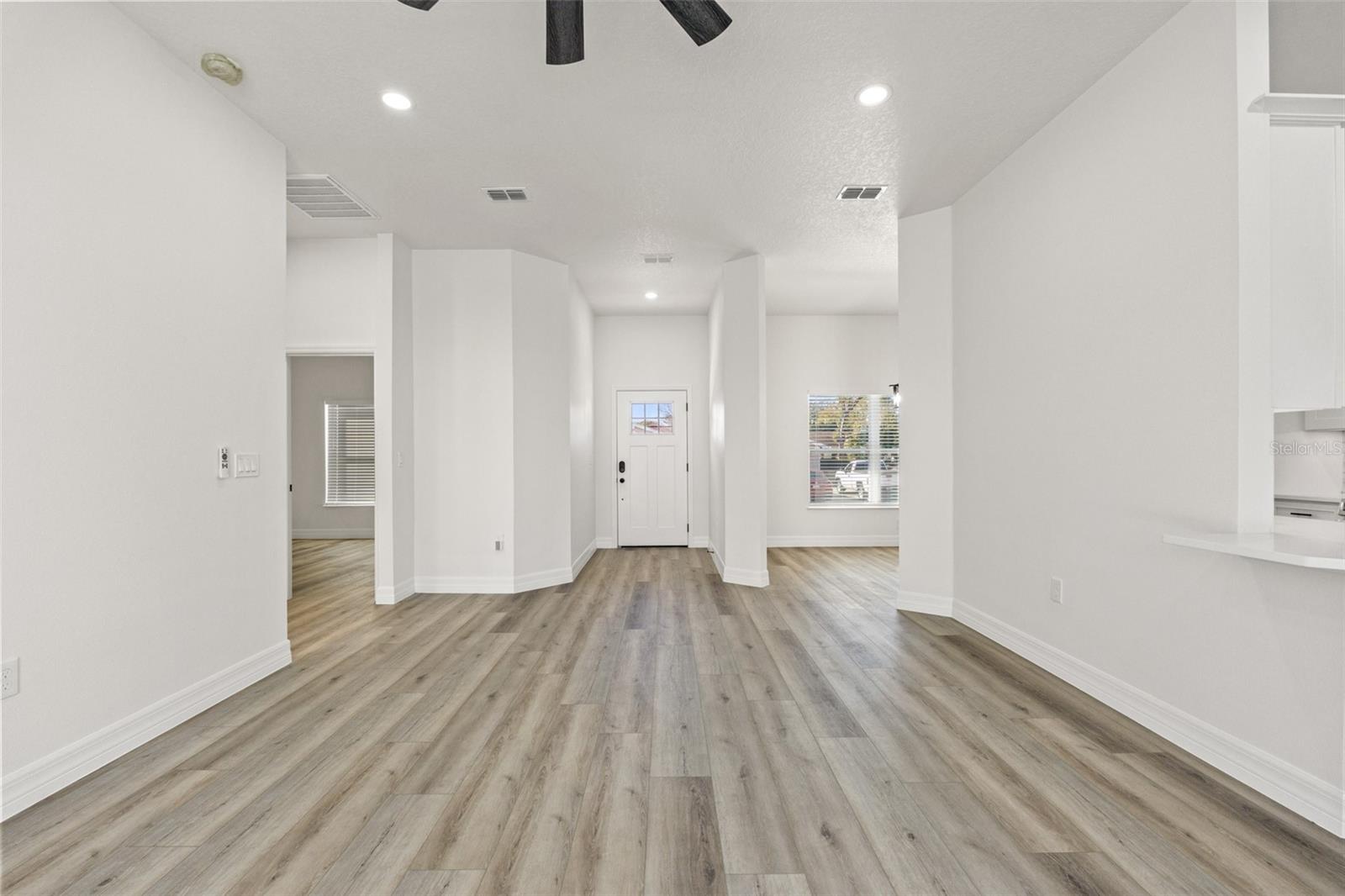 Listing photo id 6 for 12406 Parchment Drive