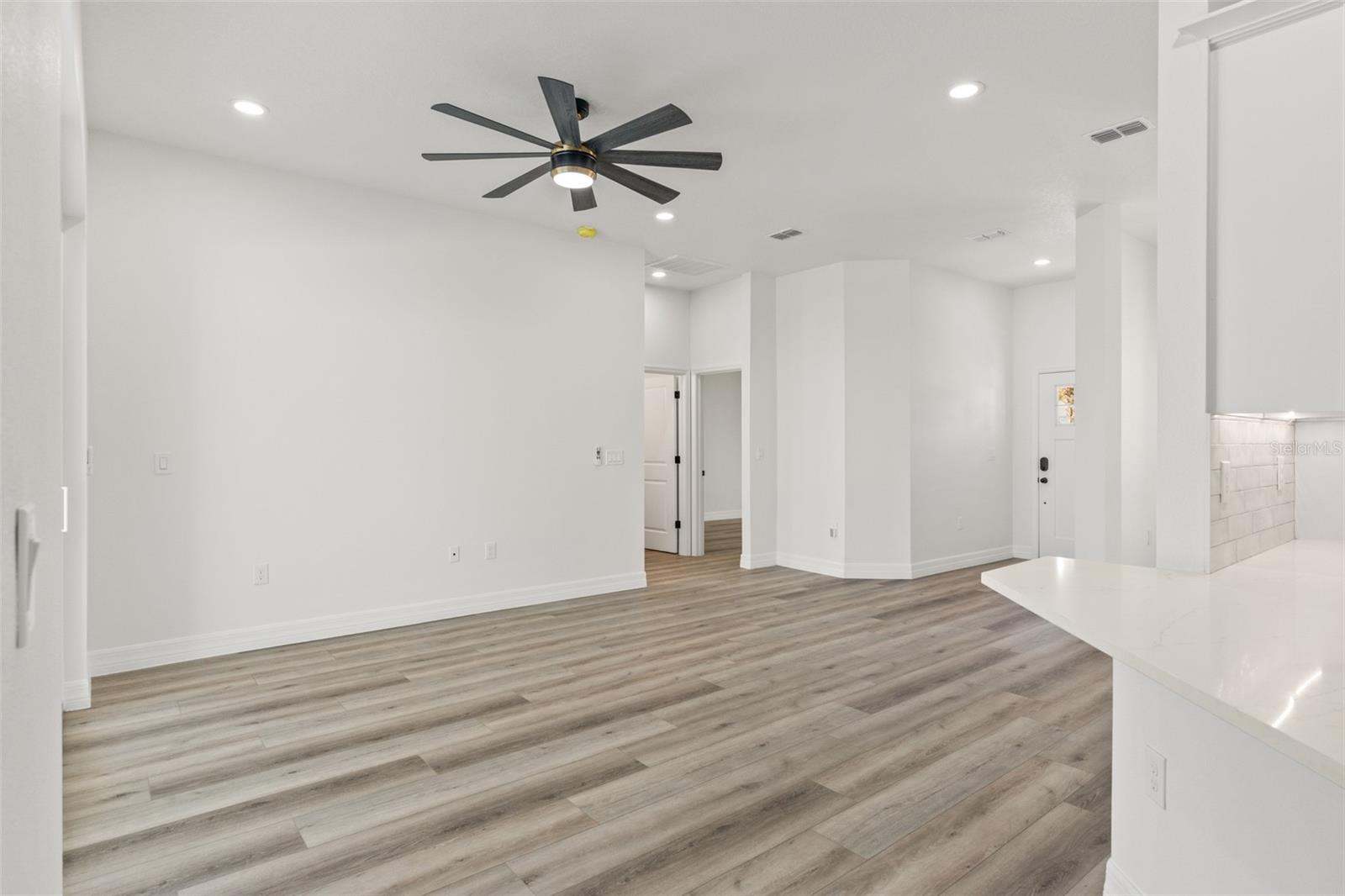 Listing photo id 7 for 12406 Parchment Drive