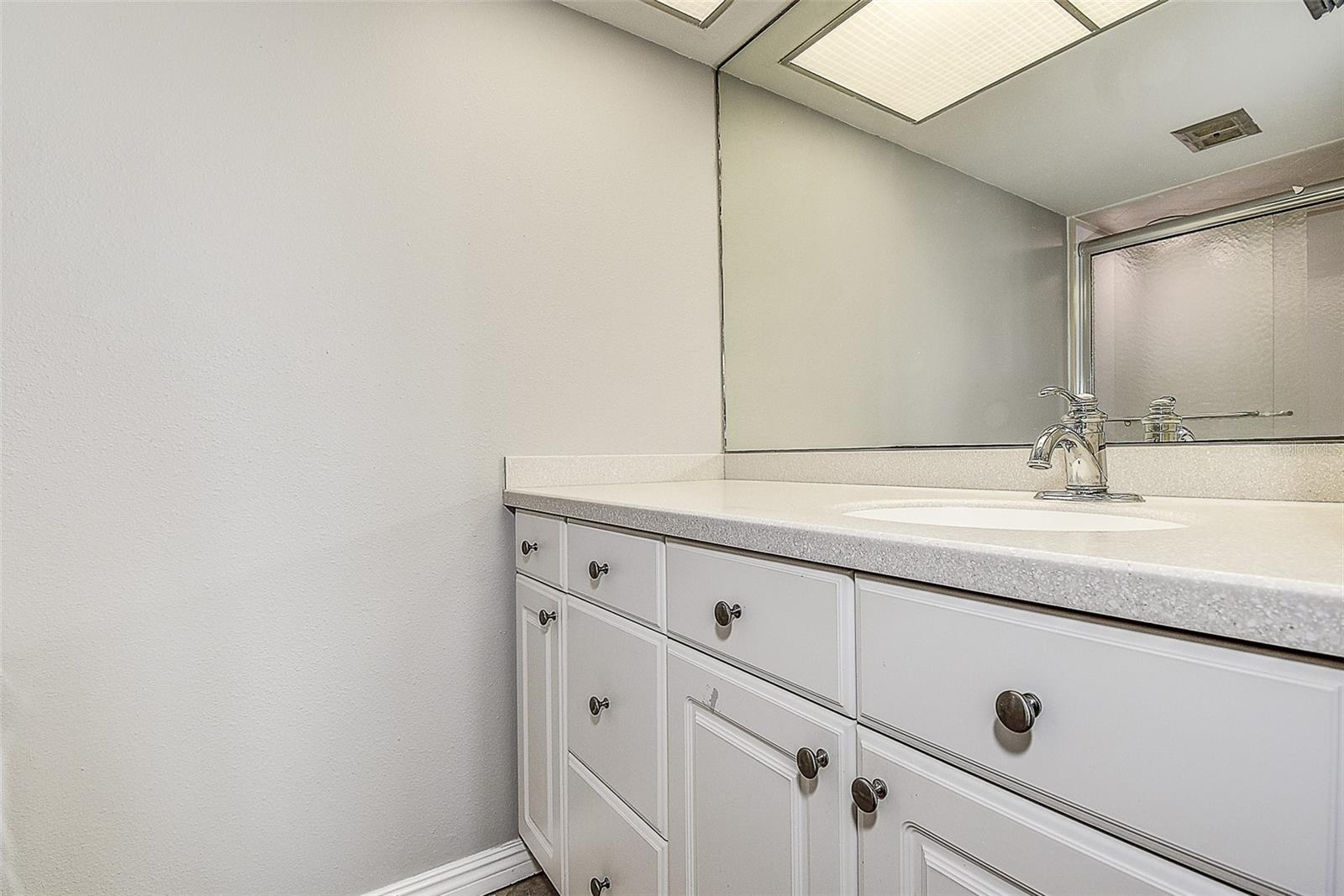 Image 18 of 38 For 5220 Brittany Drive S 509