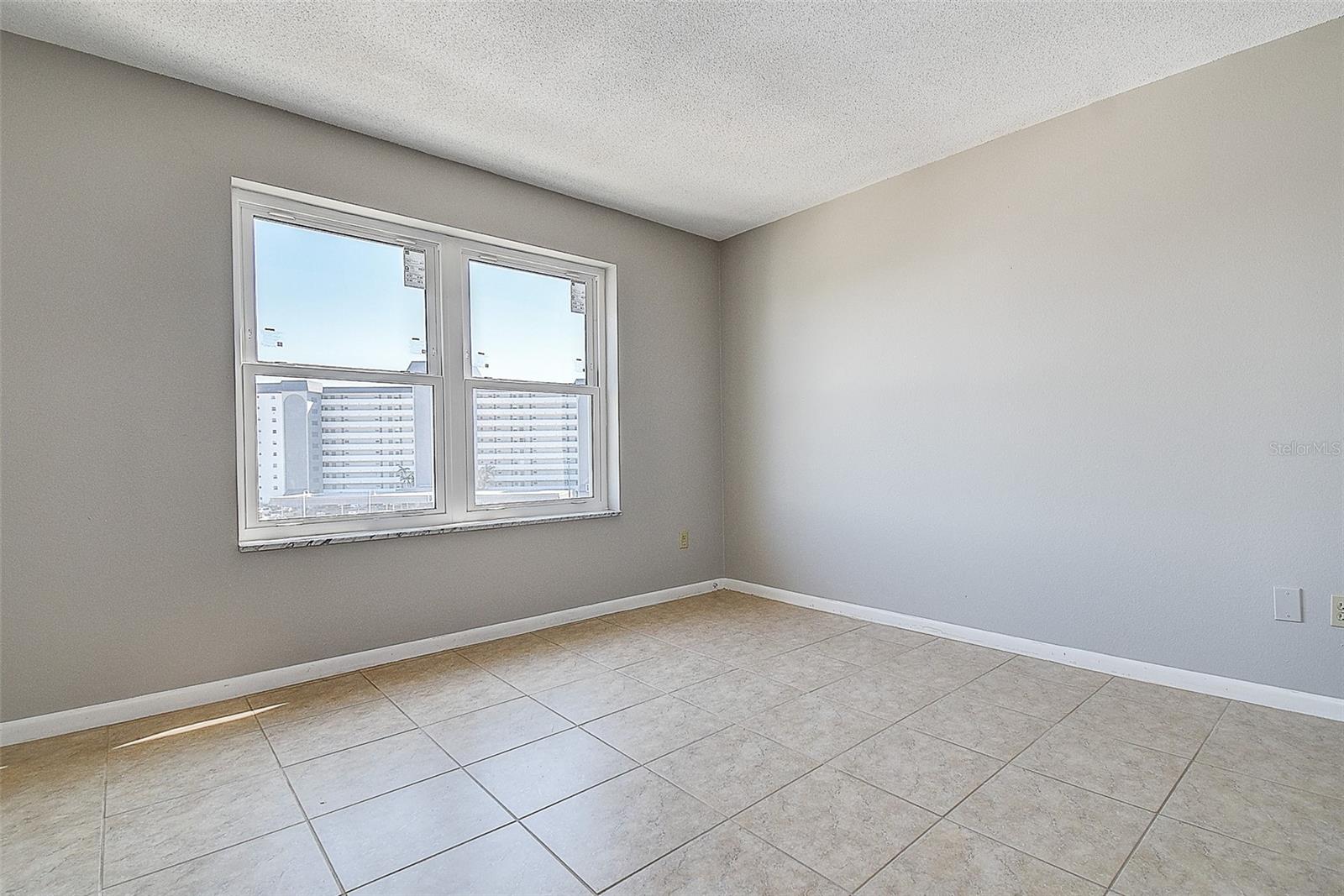 Image 21 of 38 For 5220 Brittany Drive S 509