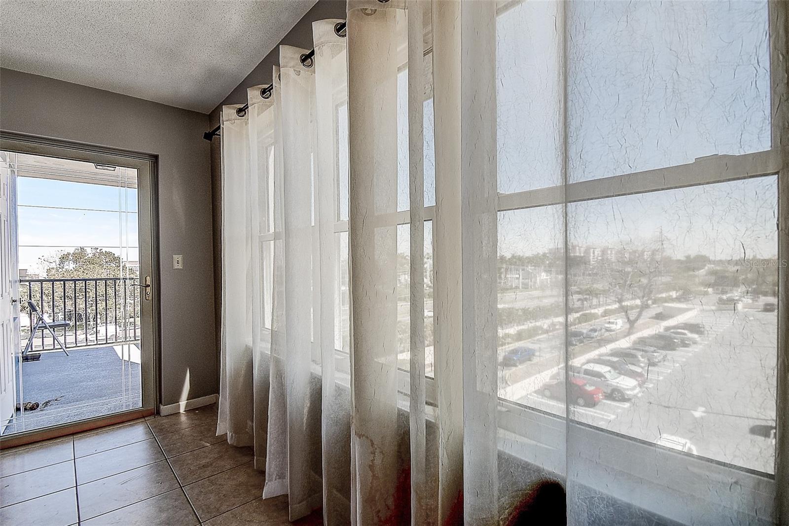 Image 25 of 38 For 5220 Brittany Drive S 509