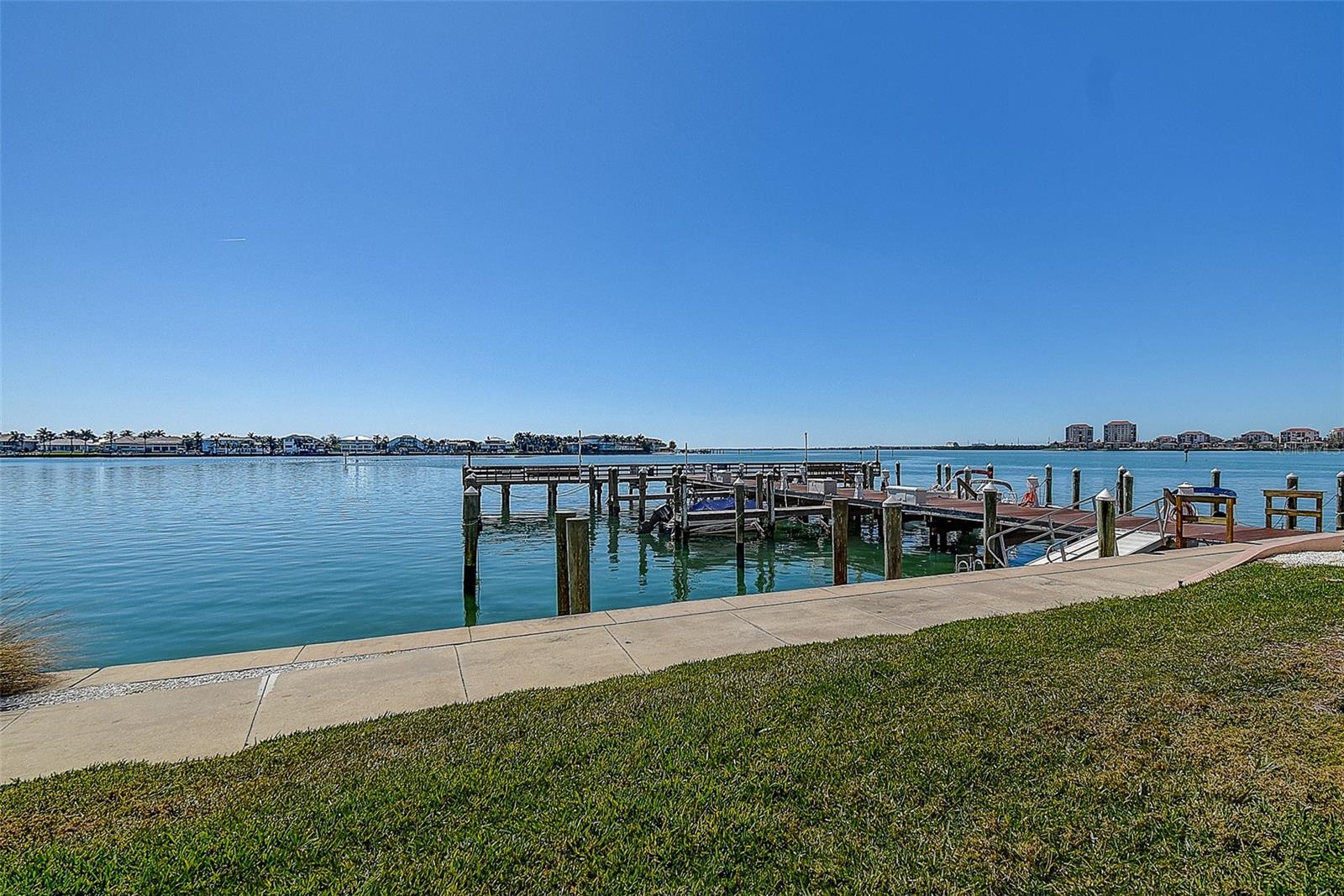 Image 36 of 38 For 5220 Brittany Drive S 509