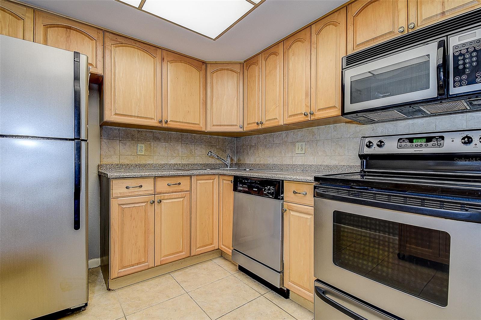 Image 7 of 38 For 5220 Brittany Drive S 509