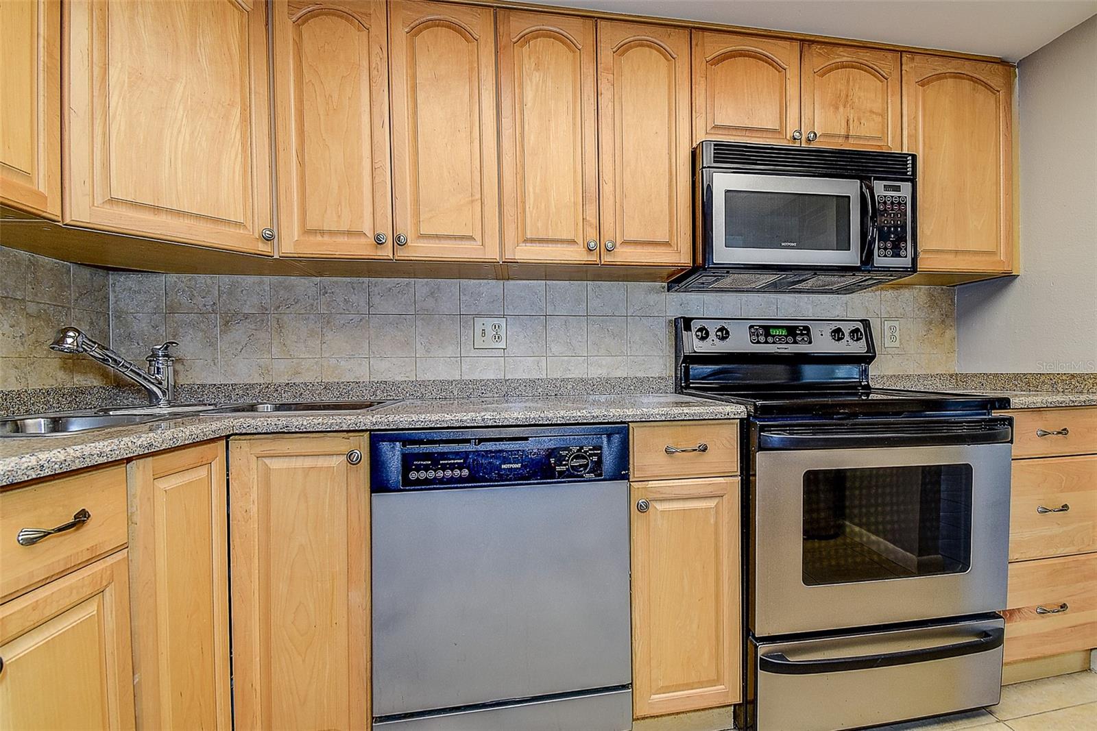 Image 8 of 38 For 5220 Brittany Drive S 509