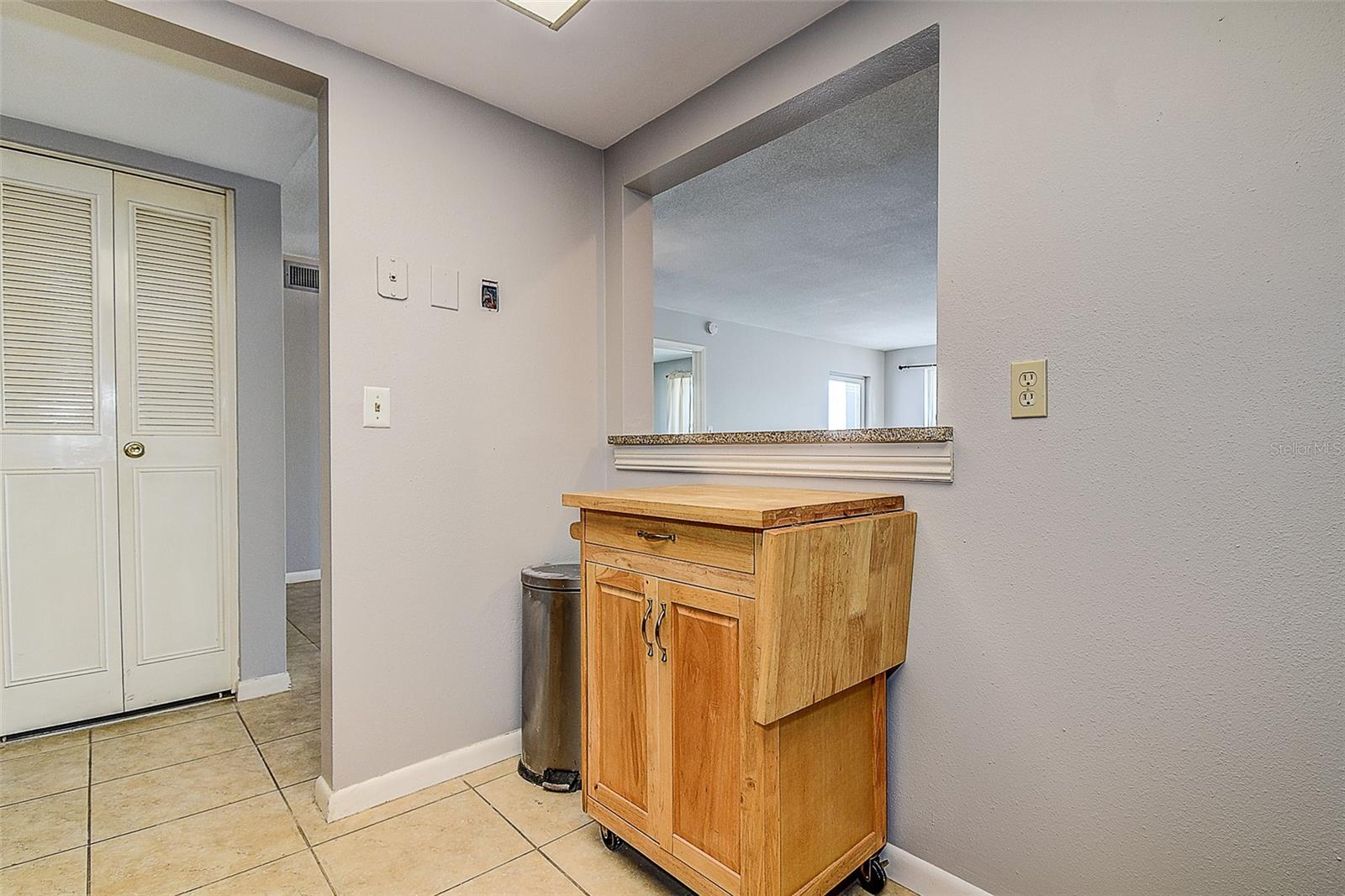 Image 9 of 38 For 5220 Brittany Drive S 509