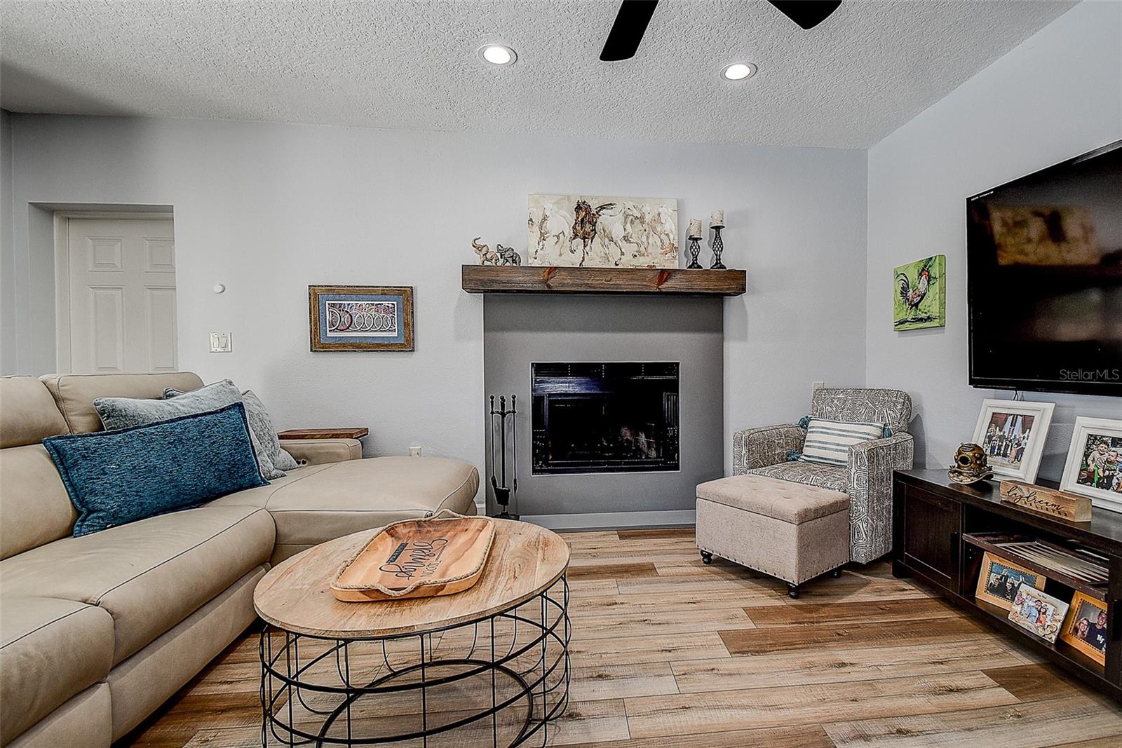 Image 23 of 86 For 1607 Gulf Road