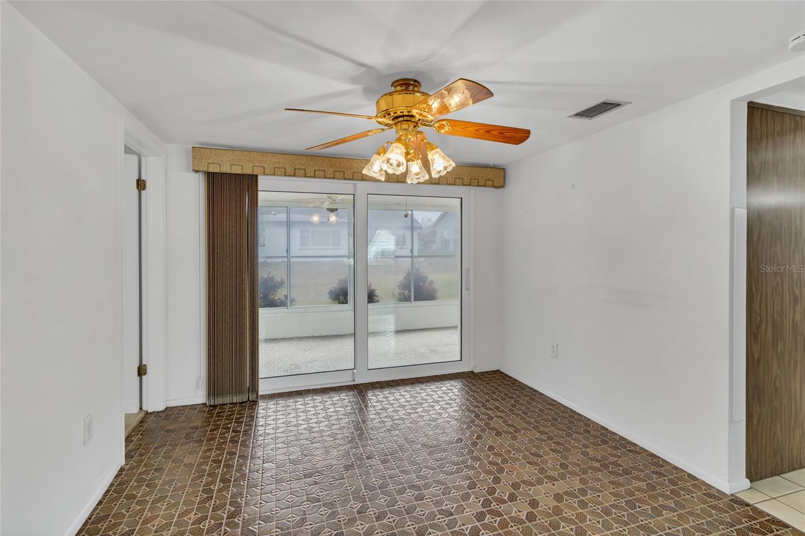 Image 10 of 37 For 12302 Quail Run Row