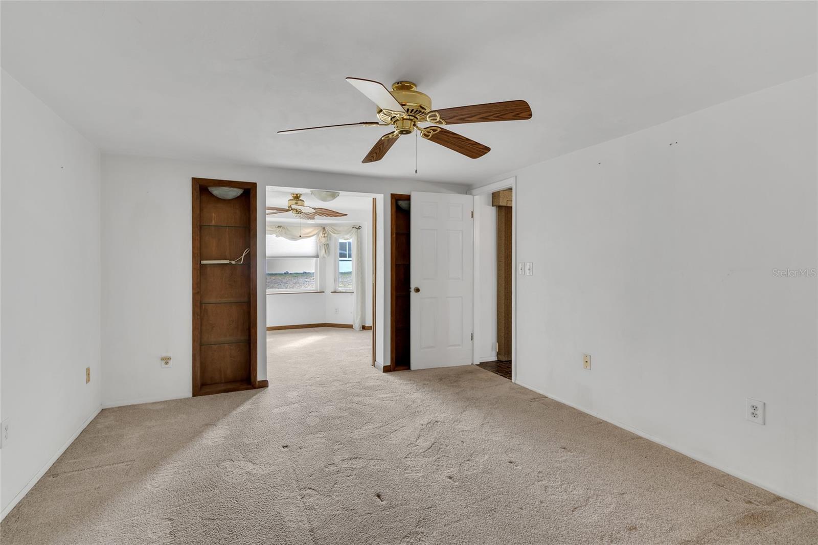 Image 12 of 37 For 12302 Quail Run Row