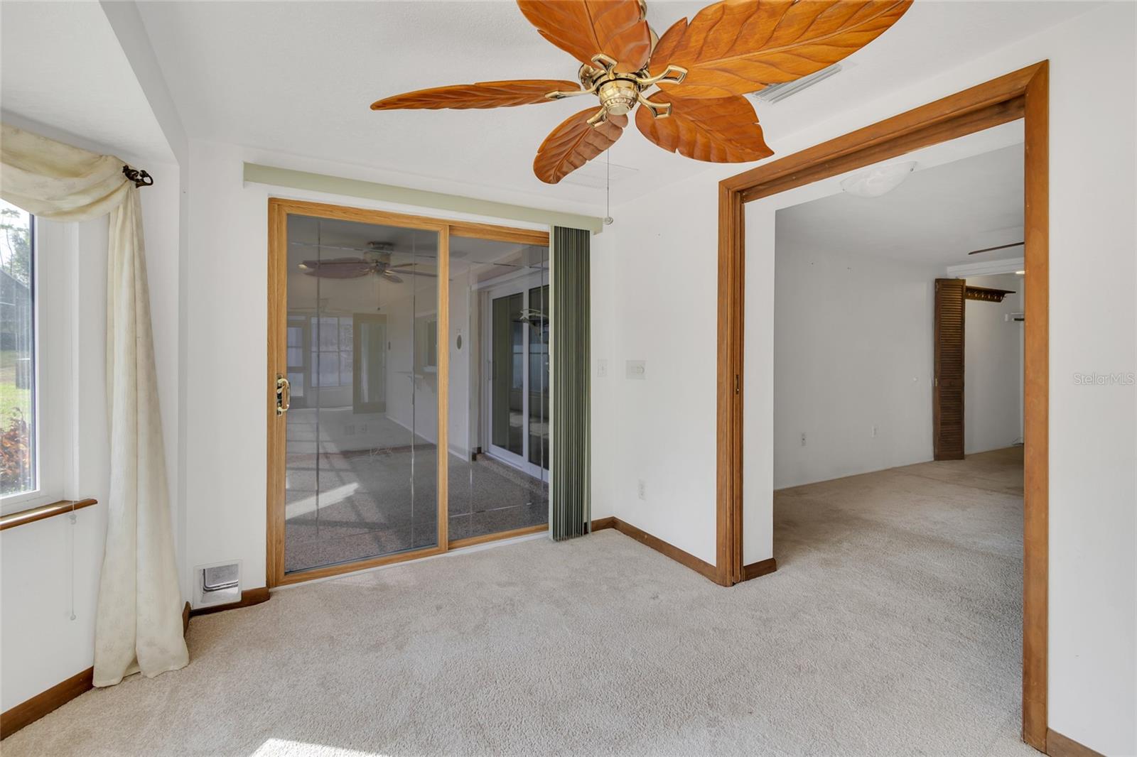 Image 14 of 37 For 12302 Quail Run Row