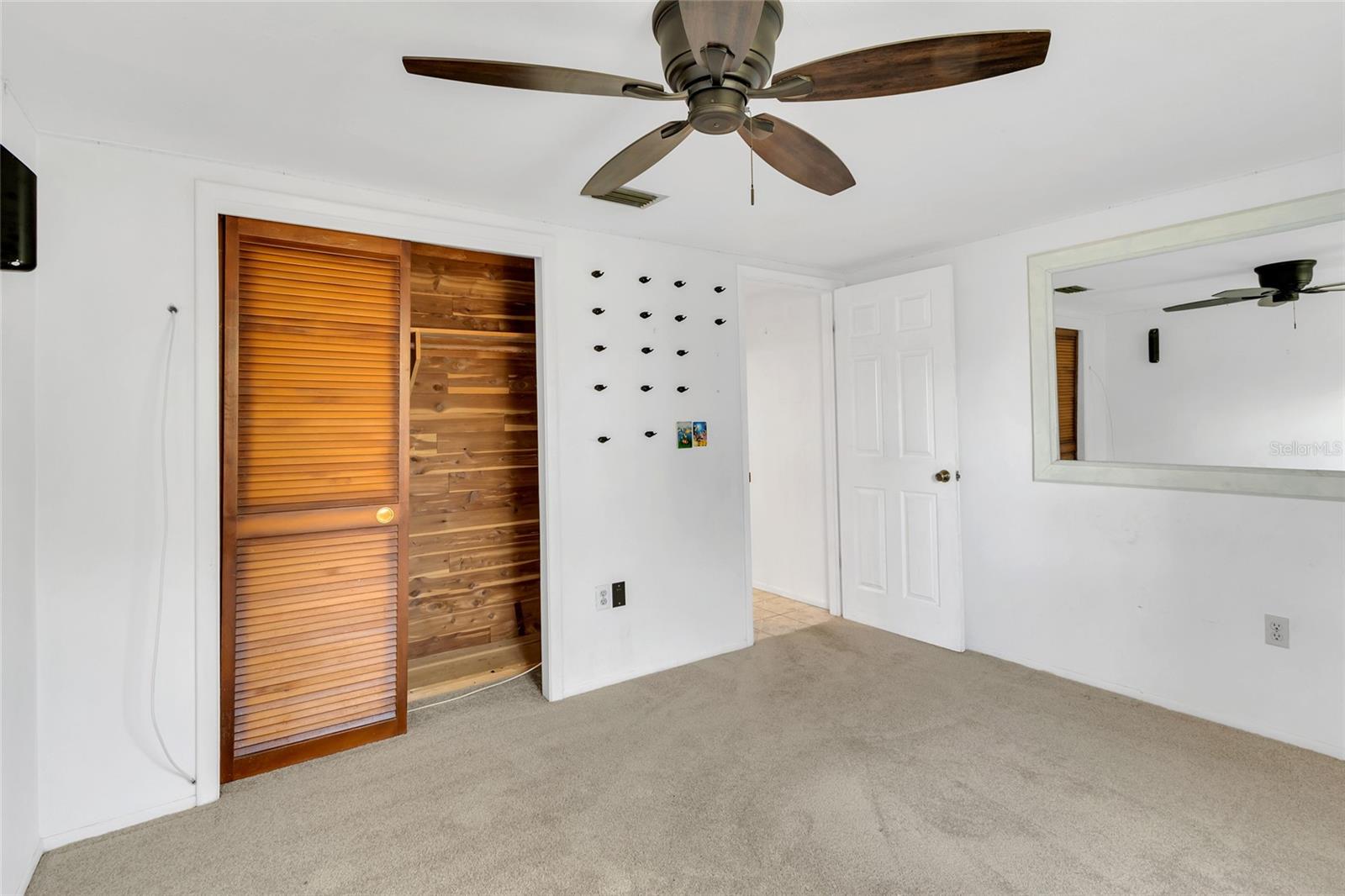 Image 27 of 37 For 12302 Quail Run Row