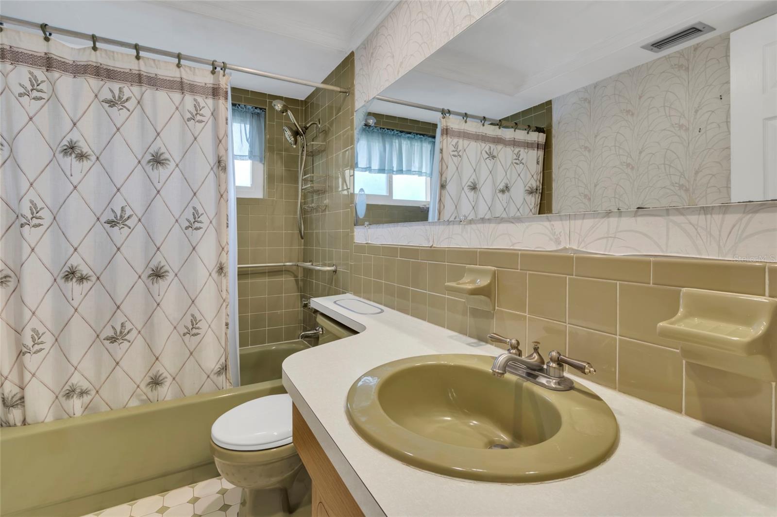 Image 29 of 37 For 12302 Quail Run Row