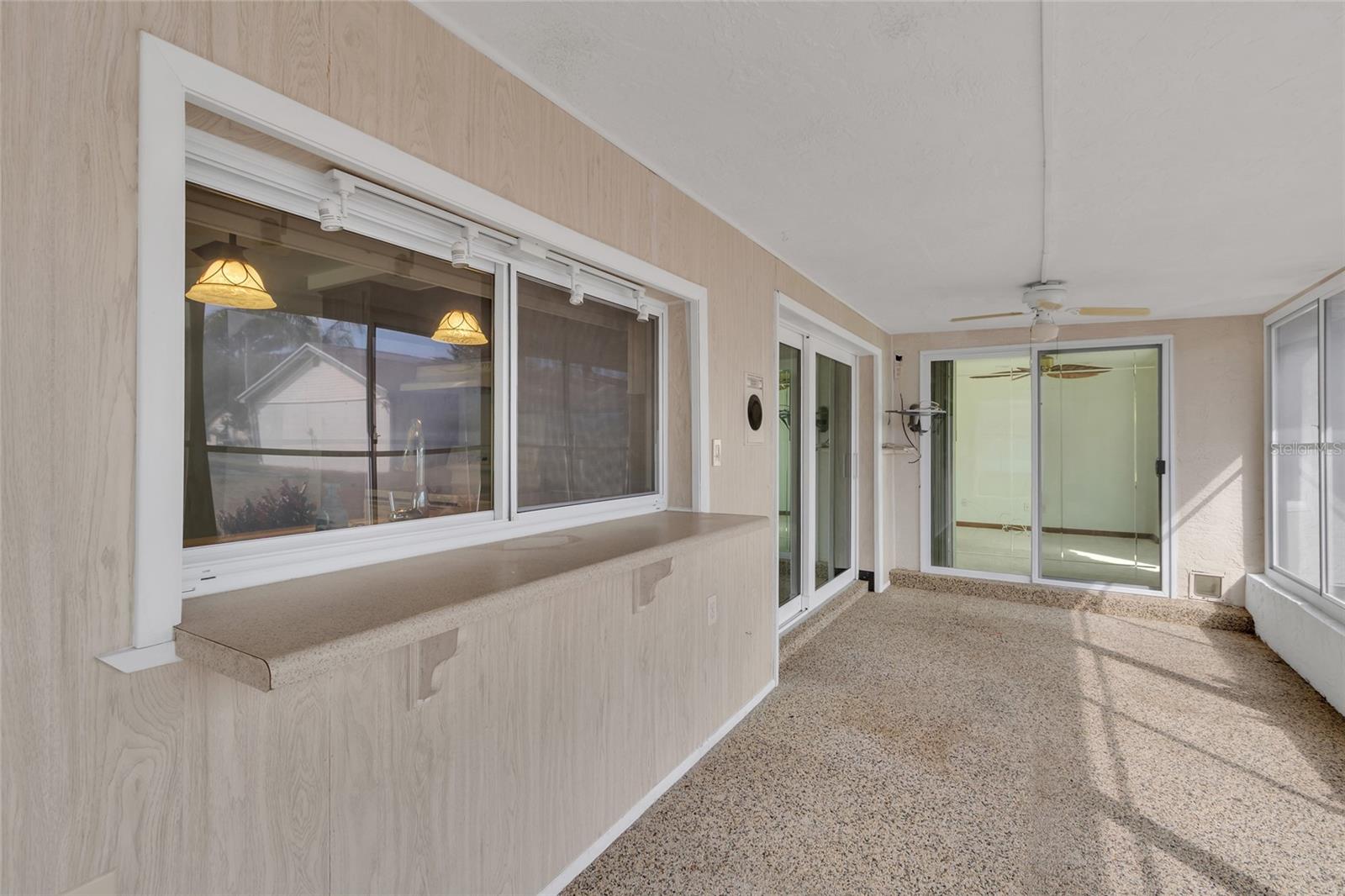 Image 32 of 37 For 12302 Quail Run Row