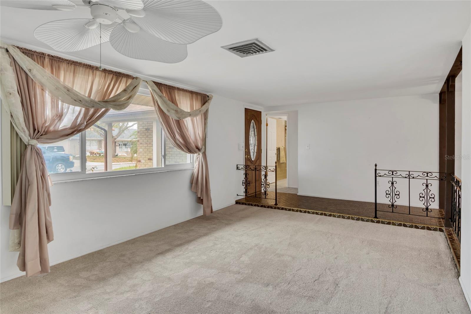 Image 9 of 37 For 12302 Quail Run Row