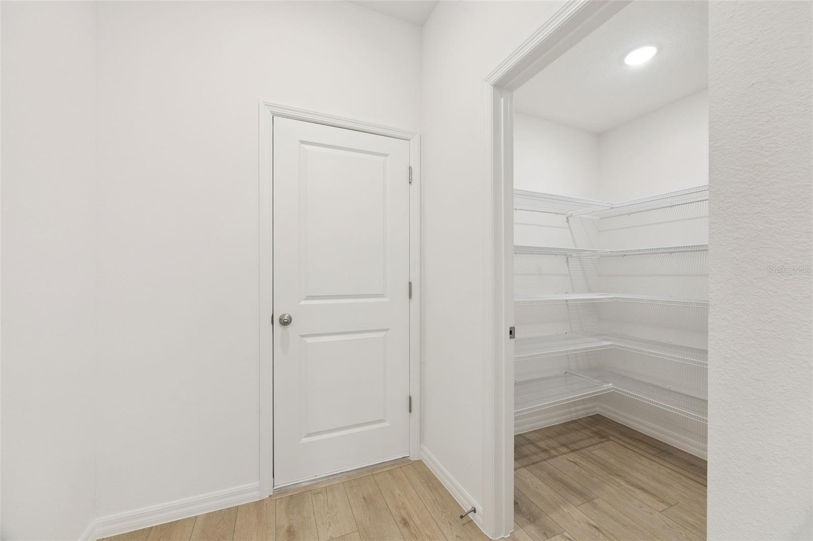 Image 21 of 26 For 5221 Luisa Court