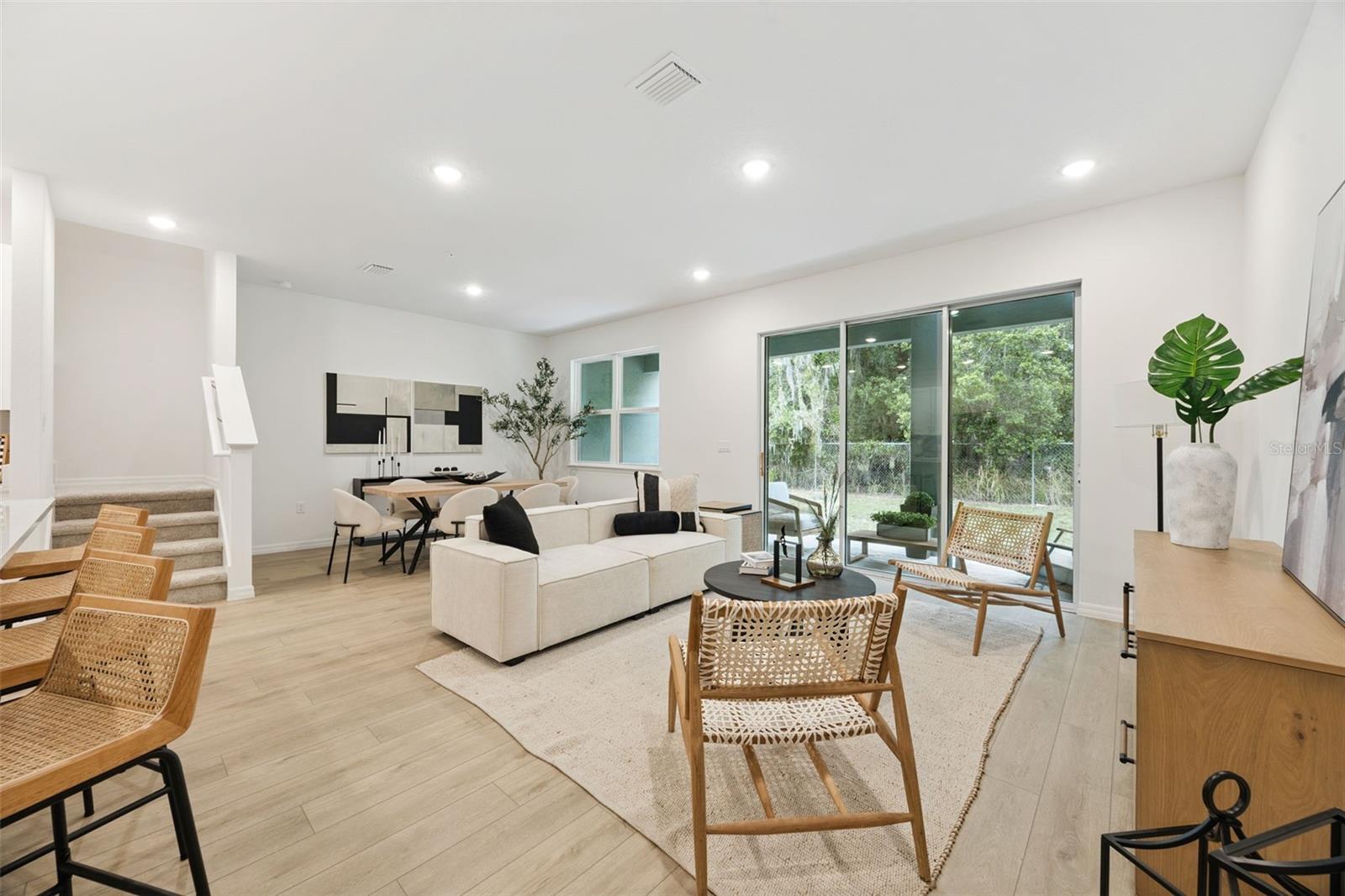 Image 4 of 26 For 5221 Luisa Court