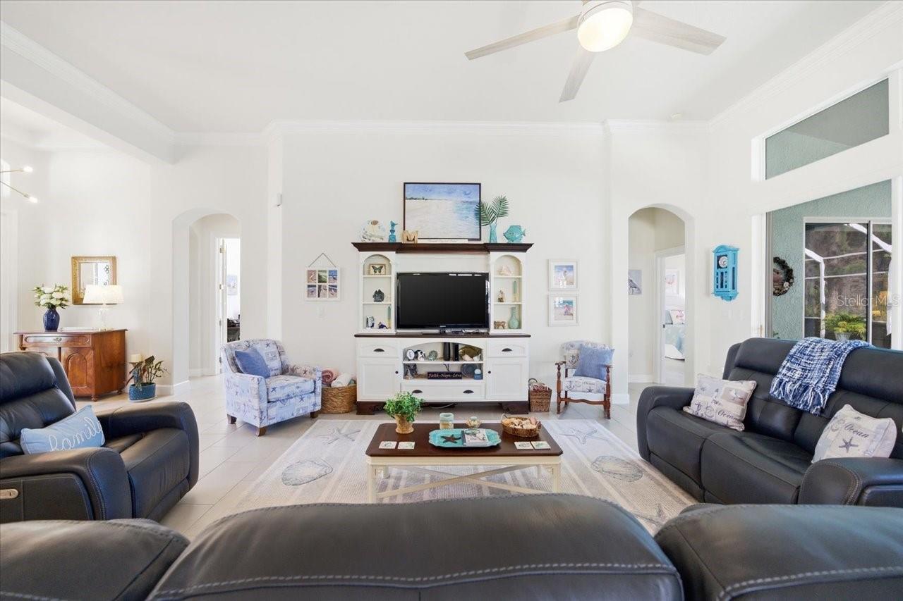 Image 16 of 55 For 9001 Cypress Glen Court