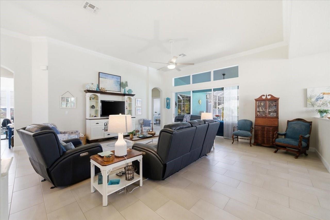 Image 19 of 55 For 9001 Cypress Glen Court