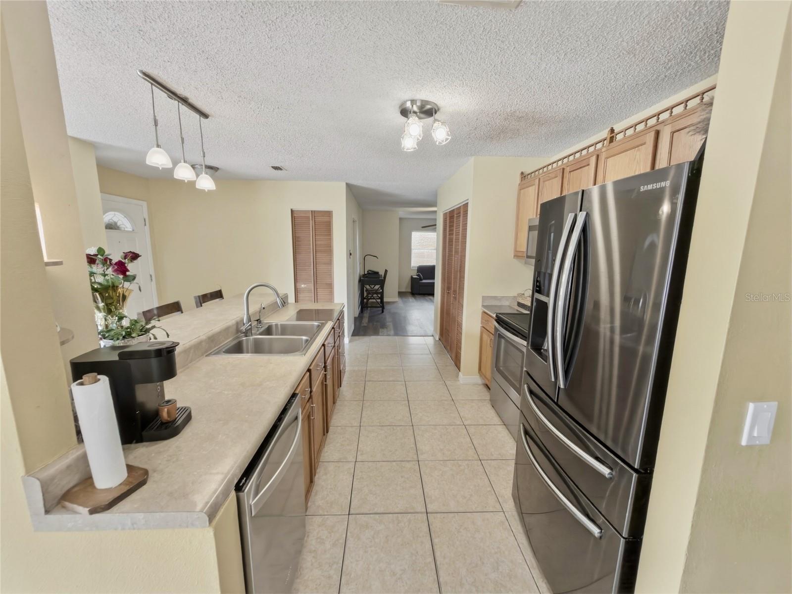 Image 19 of 50 For 7923 Adelaide Loop