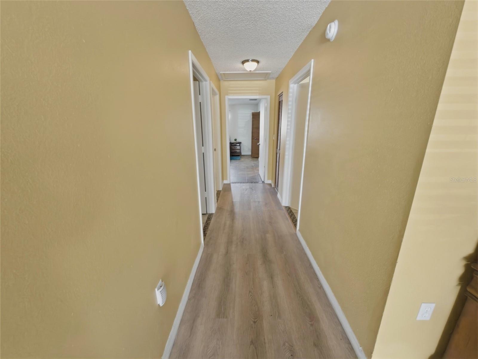 Image 23 of 50 For 7923 Adelaide Loop