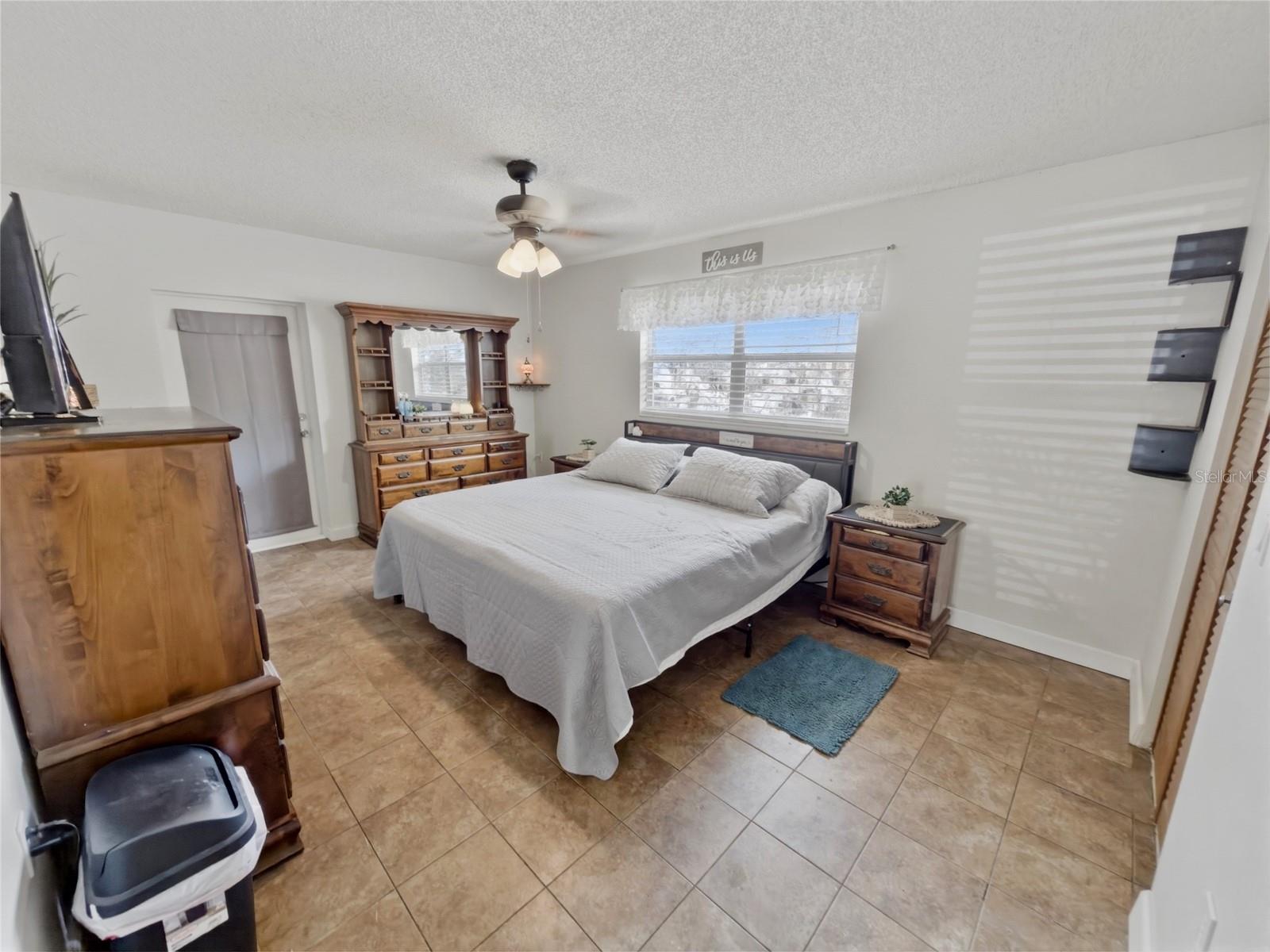 Image 25 of 50 For 7923 Adelaide Loop