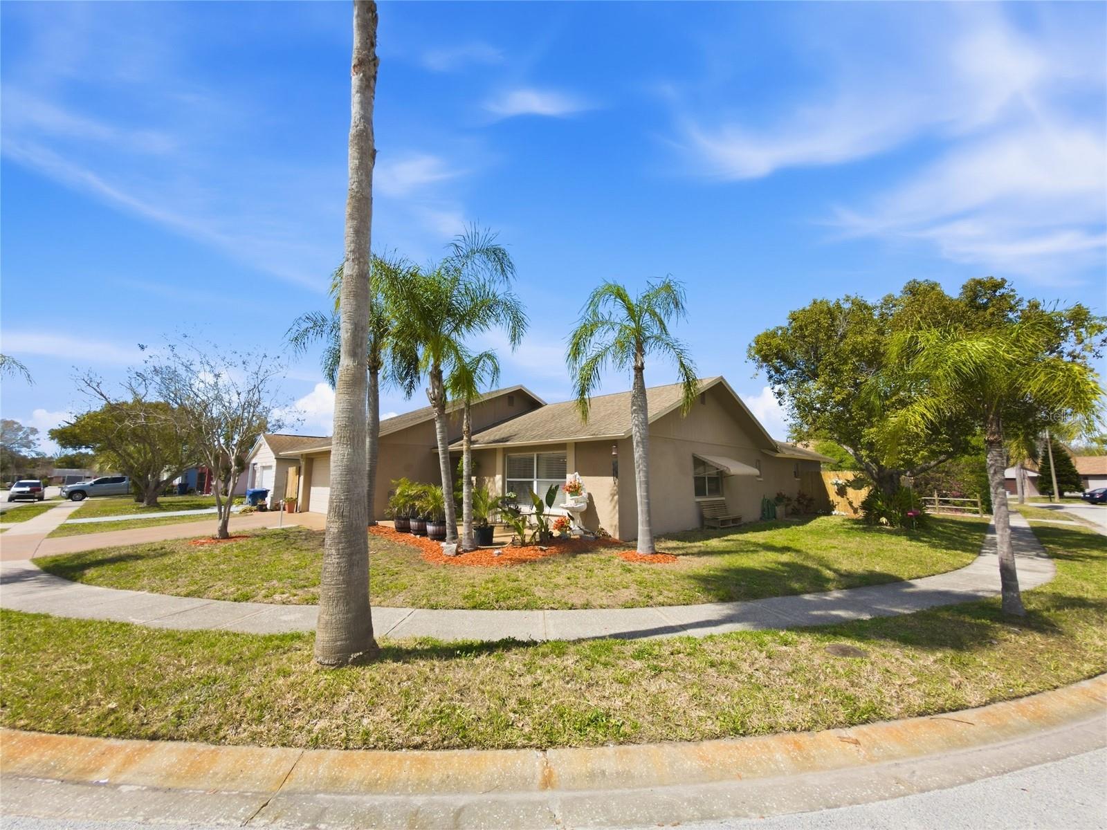 Image 3 of 50 For 7923 Adelaide Loop