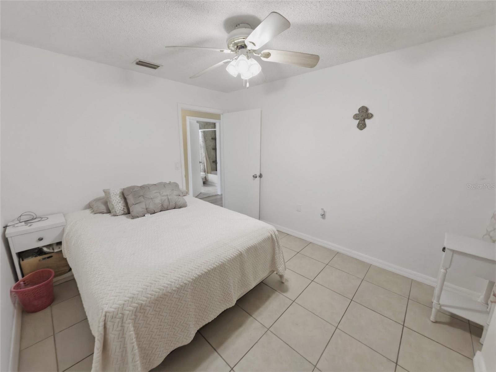 Image 31 of 50 For 7923 Adelaide Loop