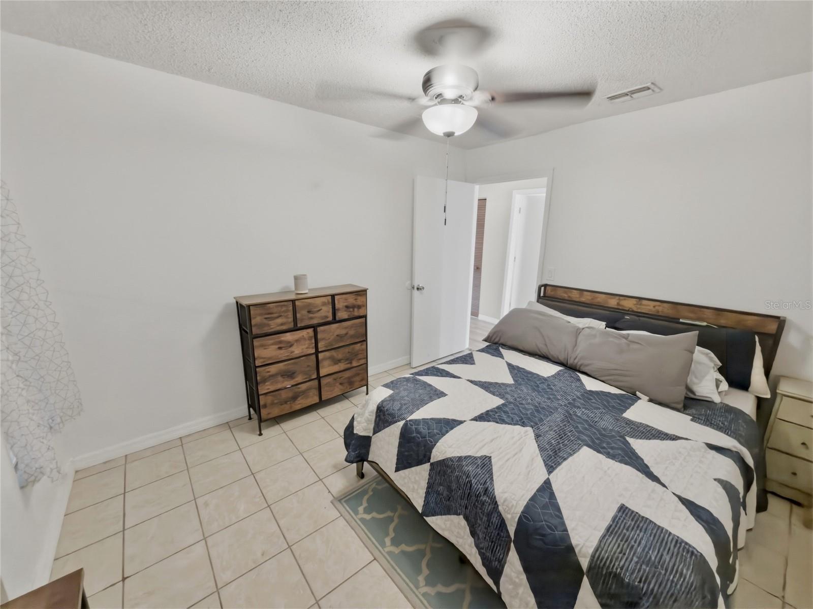 Image 35 of 50 For 7923 Adelaide Loop