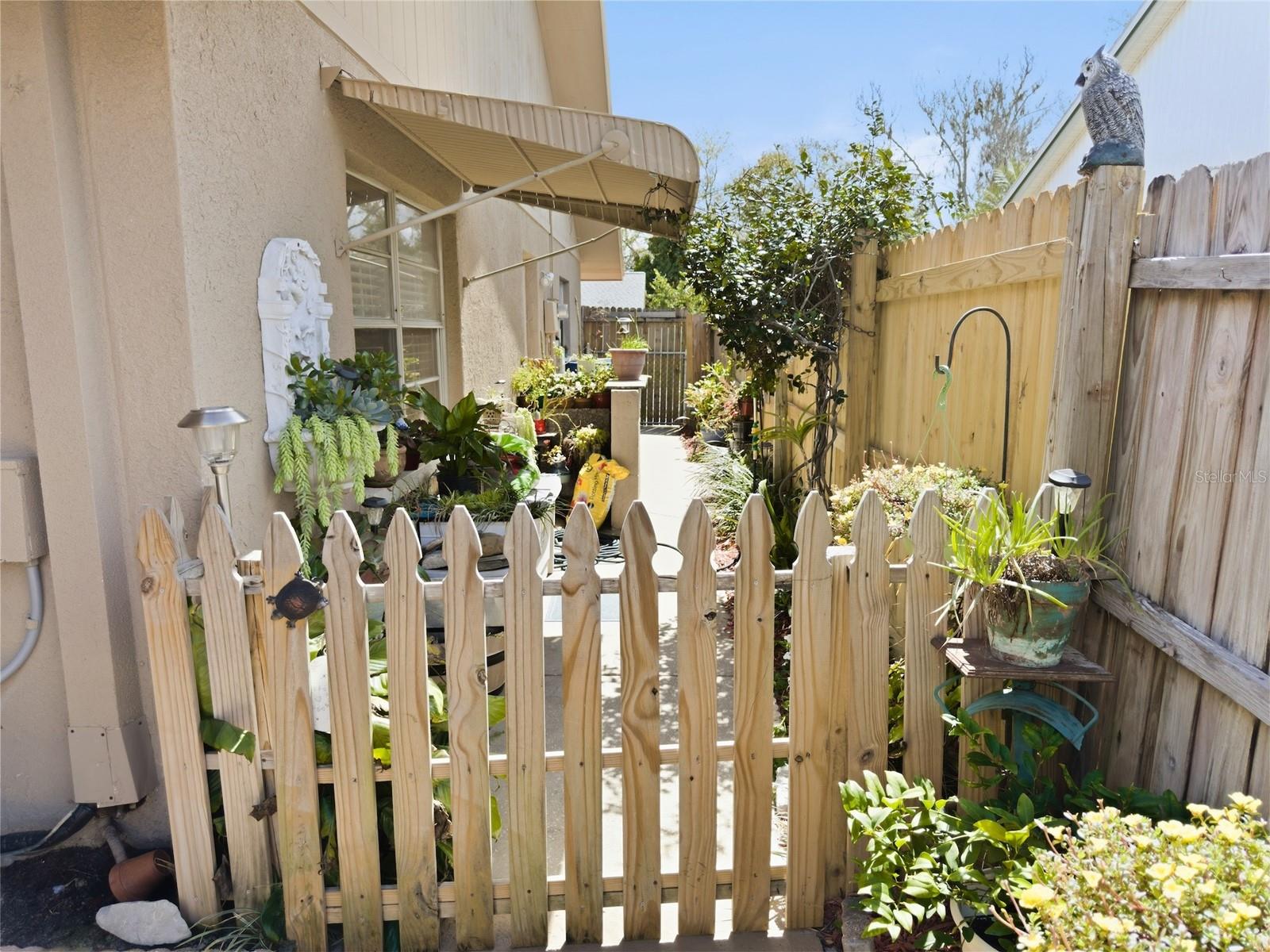 Image 40 of 50 For 7923 Adelaide Loop