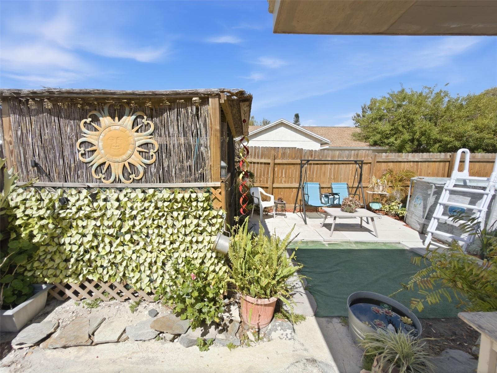 Image 43 of 50 For 7923 Adelaide Loop