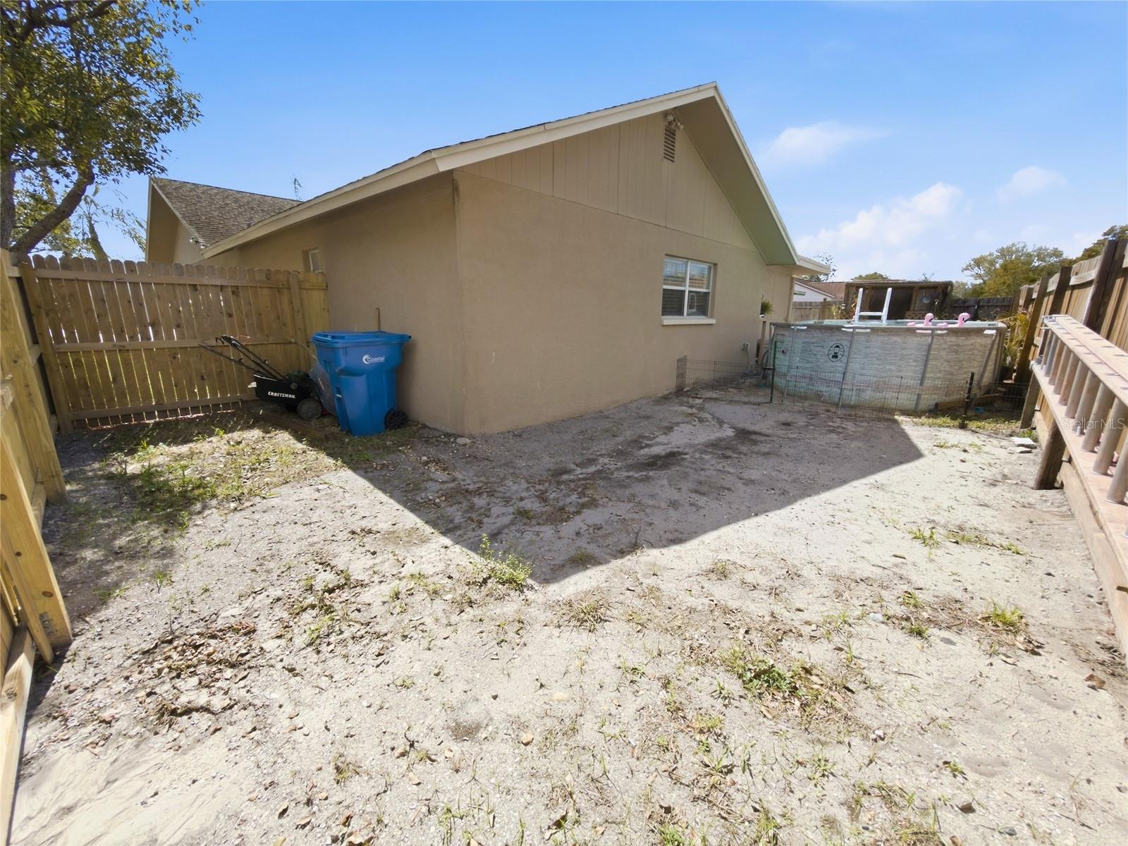 Image 49 of 50 For 7923 Adelaide Loop