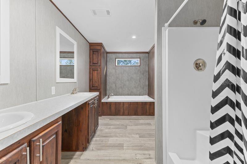 Image 13 of 19 For 15473 157 Point