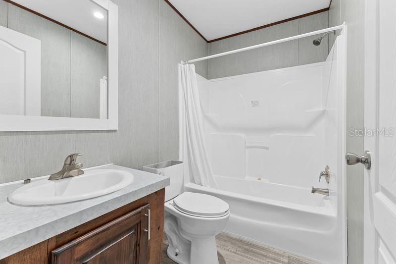 Image 17 of 19 For 15473 157 Point