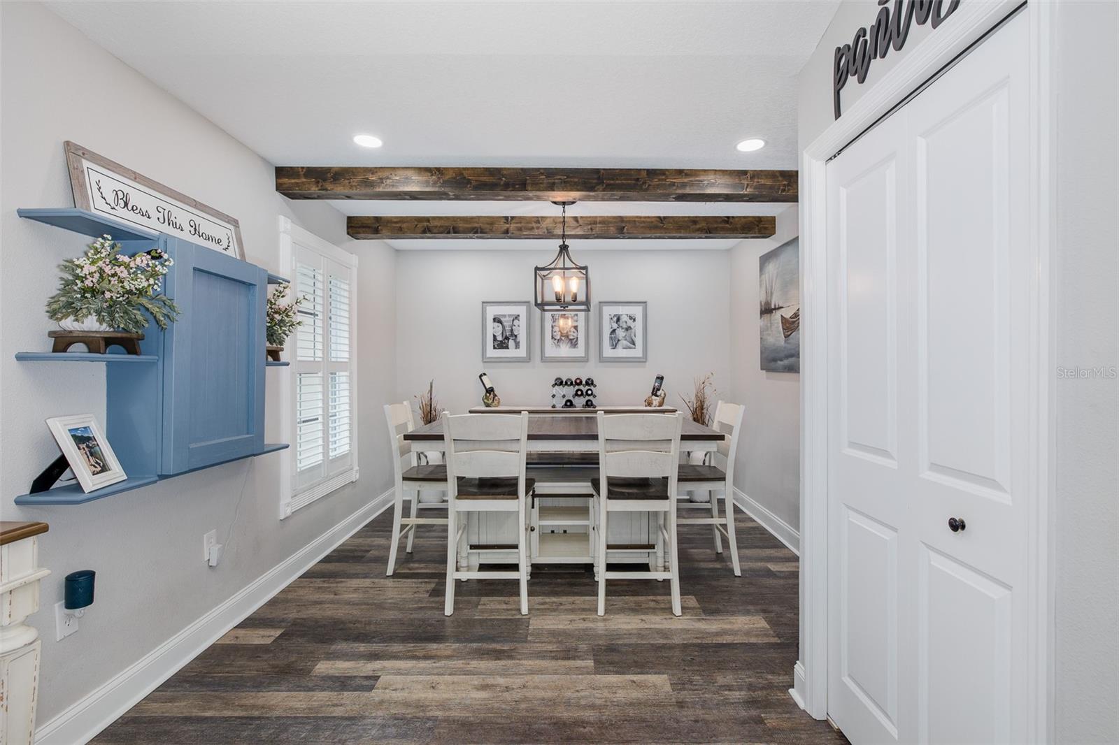 Image 18 of 85 For 8447 Damen Lane