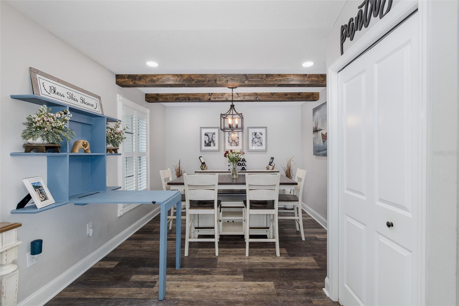 Image 20 of 85 For 8447 Damen Lane