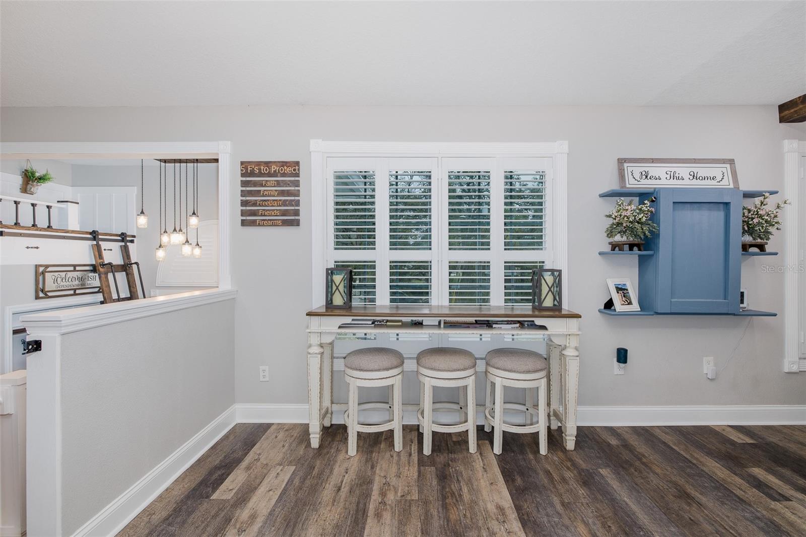 Image 21 of 85 For 8447 Damen Lane